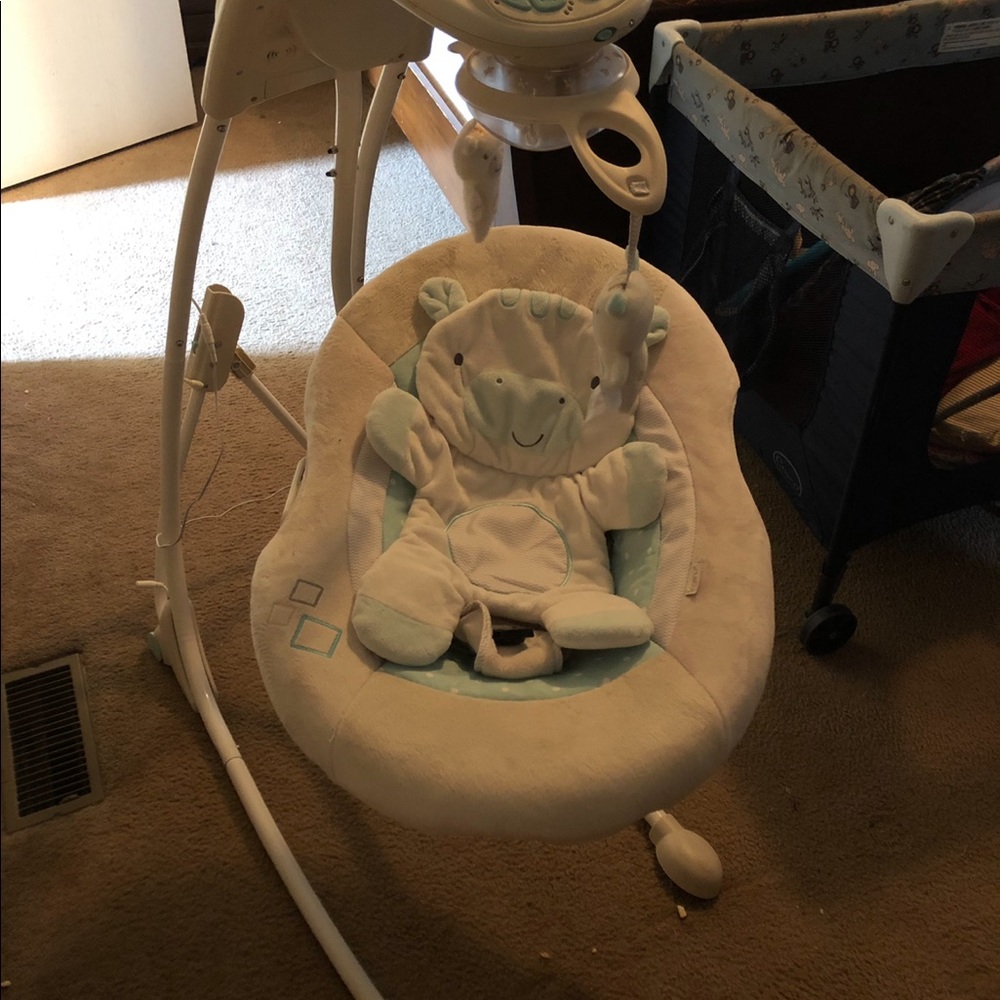 Baby stuff - Picture 4 of 5